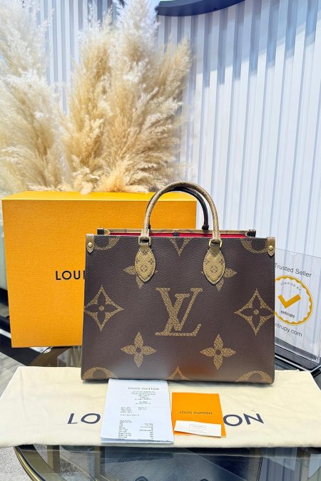 شنطة - Louis Vuitton  Tote bag / ٣٤ سم شامل علبة الشركة 